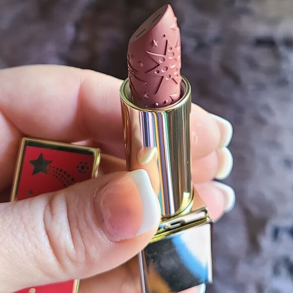 Estee Lauder Lip Stick and Lip Gloss - Picture 3 of 6
